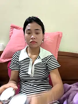 Snapshot of Lynly_k2 chatting on 03-11-26, 01:16 Lynly k2 online show from 03-11-26, 01:16