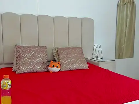 ShanellDiaz  online show from 01-10-26, 02:18