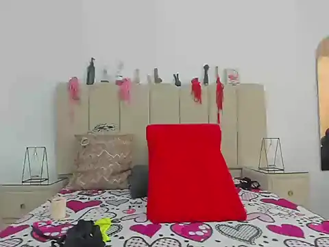 ShanellDiaz  online show from 11-12-25, 01:15