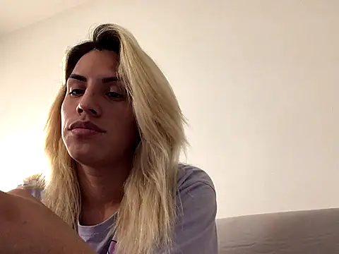 ESTRELLABERECHUCKY online show from 11-20-25, 08:42