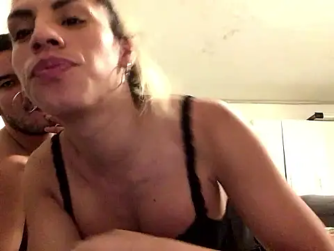 ESTRELLABERECHUCKY online show from 01-06-26, 04:22