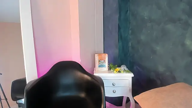 BellaRooux online show from 11-10-25, 02:44