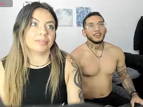 ariannawil online show from 11-19-25, 01:49