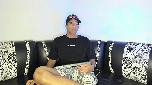 JUANBIGCOCK21CM online show from 04-14-26, 05:40