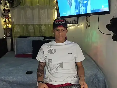 JUANBIGCOCK21CM online show from 06-24-26, 04:00