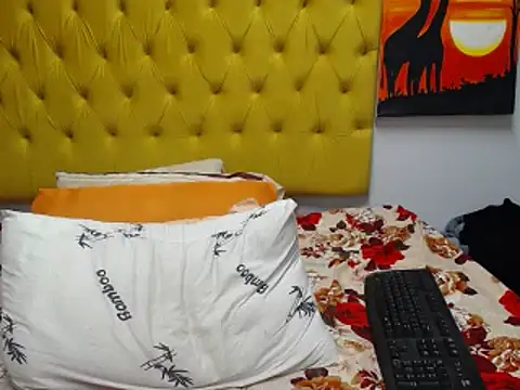 Snapshot of JuiceLips88 chatting on 06-24-26, 03:21 JuiceLips88 online show from 06-24-26, 03:21
