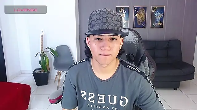 Snapshot of jeipyhot_21_ chatting on 11-08-25, 08:12 jeipyhot 21 online show from 11-08-25, 08:12