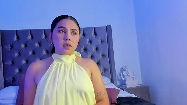 NikkiBotero online show from 11-16-25, 05:39