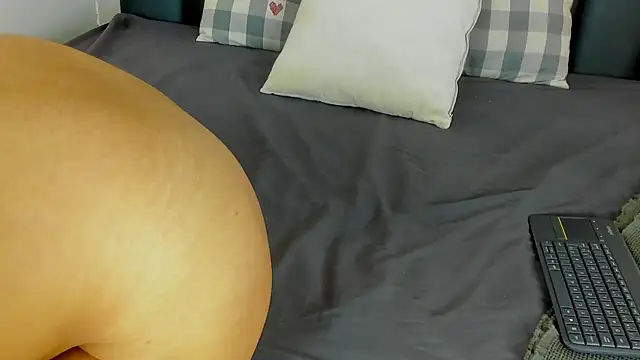 NicoletCherry   online show from 12-02-25, 07:37