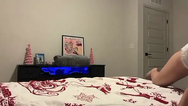 RosieCheeks  online show from 11-08-25, 02:26