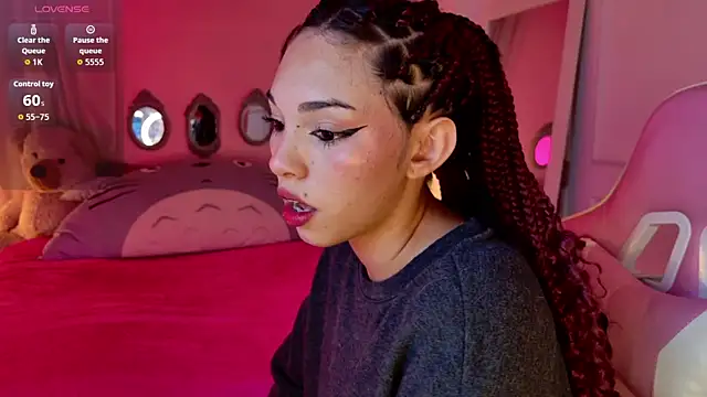 Lynaa love online show from 11-13-25, 09:30