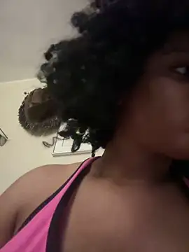 Snapshot of Nicolitalalinda chatting on 05-17-26, 06:13 Nicolitalalinda online show from 05-17-26, 06:13