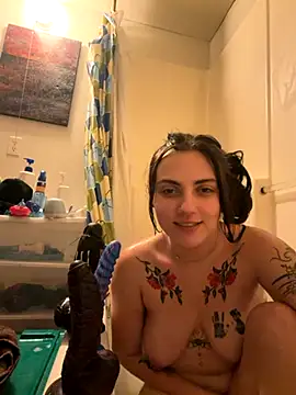 XxHotRodHarlotxX online show from 11-19-25, 07:30