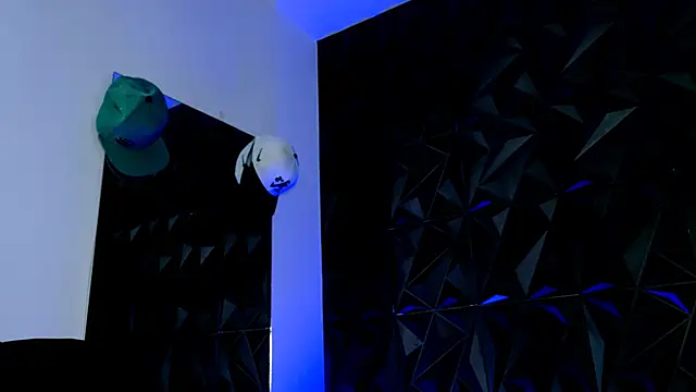 Maxwell Dupont online show from 11-20-25, 08:09