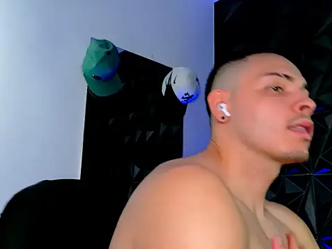 Maxwell Dupont online show from 11-19-25, 08:31