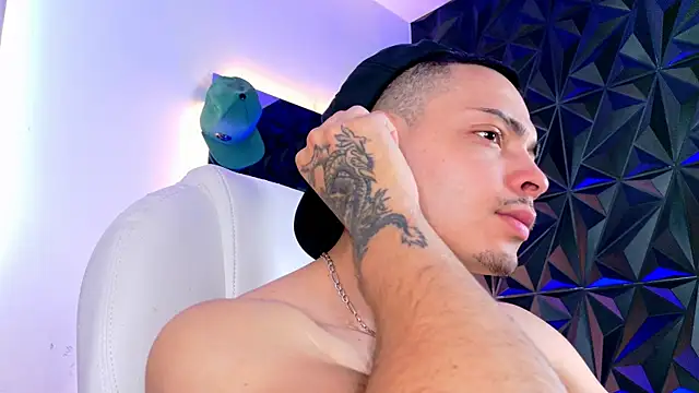 Maxwell Dupont online show from 12-04-25, 04:06