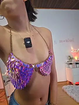 Snapshot of selene_starkk chatting on 02-18-26, 02:20 selene starkk online show from 02-18-26, 02:20