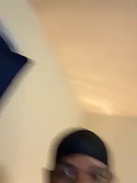 Snapshot of CrookedBeaut chatting on 11-09-25, 02:04 CrookedBeaut online show from 11-09-25, 02:04