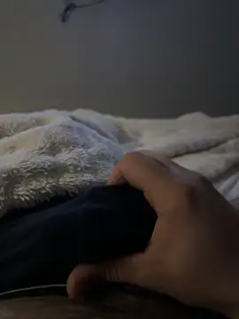 Snapshot of loukas777 chatting on 11-08-25, 01:42 loukas777 online show from 11-08-25, 01:42