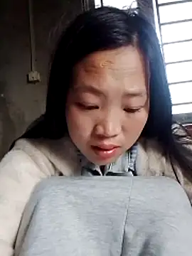 Yumiik2kk online show from 12-15-25, 09:48