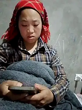 Yumiik2kk online show from 12-04-25, 07:13