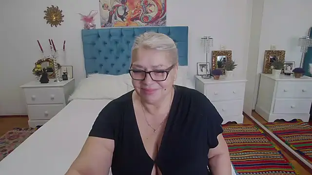 Snapshot of ByaStorm chatting on 12-19-25, 07:16 ByaStorm online show from 12-19-25, 07:16