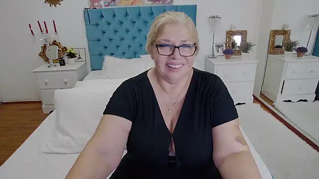 Snapshot of ByaStorm chatting on 09-09-25, 05:44 ByaStorm online show from 09-09-25, 05:44