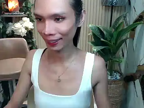 Snapshot of YumsSantos chatting on 12-03-25, 12:44 YumsSantos online show from 12-03-25, 12:44