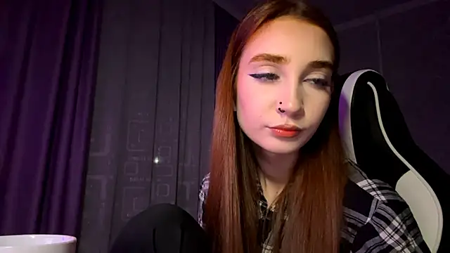 HollyPaw online show from 11-12-25, 07:40