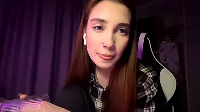 HollyPaw online show from 12-01-25, 06:20