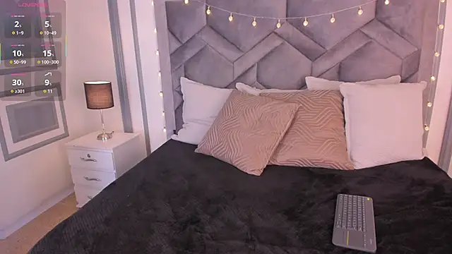 TahliaMoreau online show from 01-10-26, 03:57