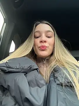 SashaCatt online show from 04-05-26, 08:21