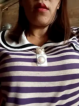 Snapshot of Hini68 chatting on 02-22-26, 03:53 Hini68 online show from 02-22-26, 03:53