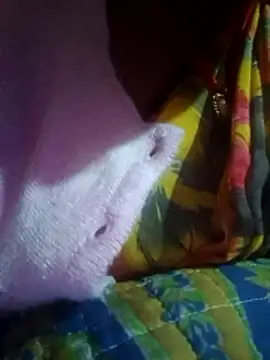 Snapshot of aaruna_hot83 chatting on 01-14-26, 04:32 aaruna hot83 online show from 01-14-26, 04:32