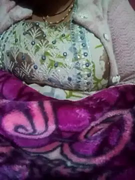 Snapshot of aaruna_hot83 chatting on 01-08-26, 11:00 aaruna hot83 online show from 01-08-26, 11:00