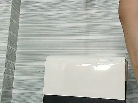 Tiny-122 online show from 06-21-26, 02:50