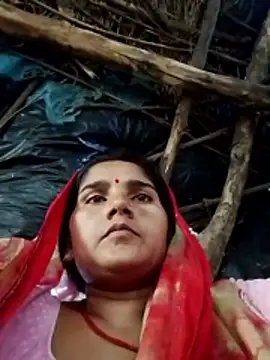 Snapshot of Seema_ji12 chatting on 04-19-26, 01:06 Seema ji12 online show from 04-19-26, 01:06