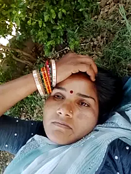 Snapshot of Seema_ji12 chatting on 04-29-26, 06:39 Seema ji12 online show from 04-29-26, 06:39