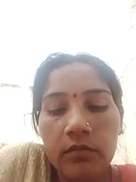Snapshot of Seema_ji12 chatting on 05-18-26, 12:33 Seema ji12 online show from 05-18-26, 12:33