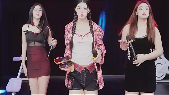 HHH-777 online show from 04-12-26, 04:32