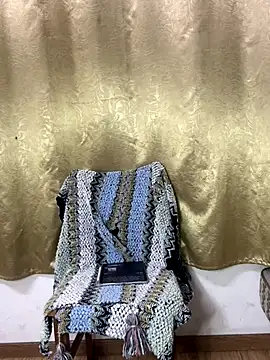 Yayayax77- online show from 11-08-25, 02:31