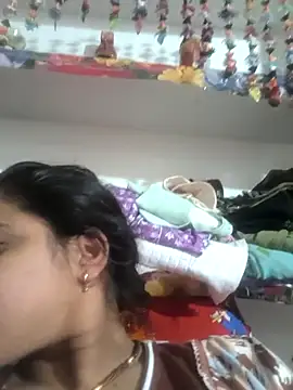 Hot suini online show from 03-09-26, 05:33