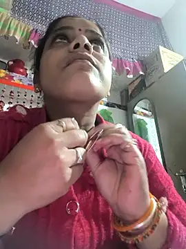 Hot suini online show from 02-13-26, 04:18