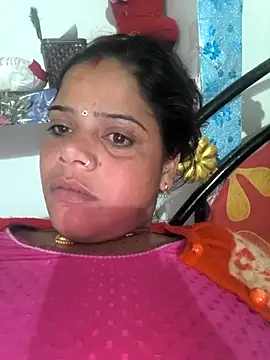 Hot suini online show from 01-11-26, 06:04