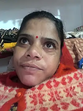 Hot suini online show from 12-19-25, 06:38