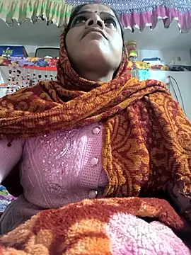 Hot suini online show from 01-10-26, 04:46