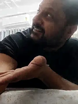 Snapshot of dishant_1686 chatting on 11-08-25, 12:42 dishant 1686 online show from 11-08-25, 12:42