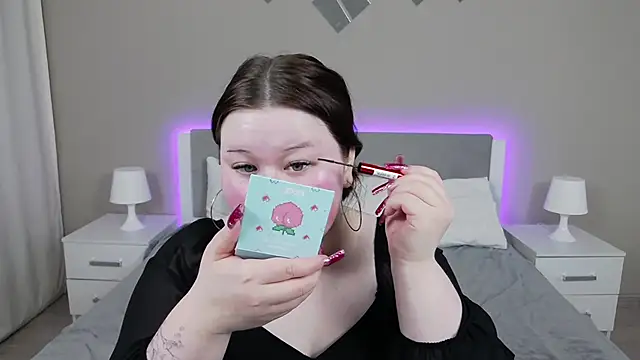 EvaNova  online show from 11-13-25, 04:27