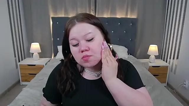 EvaNova  online show from 12-14-25, 04:29