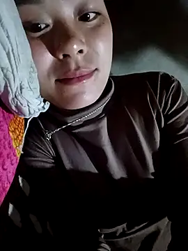 Lyla john online show from 02-06-26, 11:06